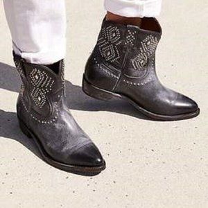 NEW FRYE Women's Billy Stud Short Western Boot, Black, MSRP $368